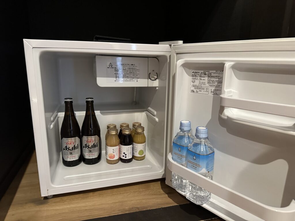 客室冷蔵庫